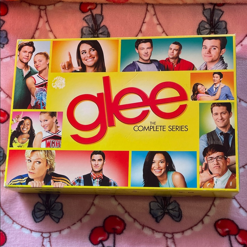 Glee: The Complete Series DVD Box Set - Yellow